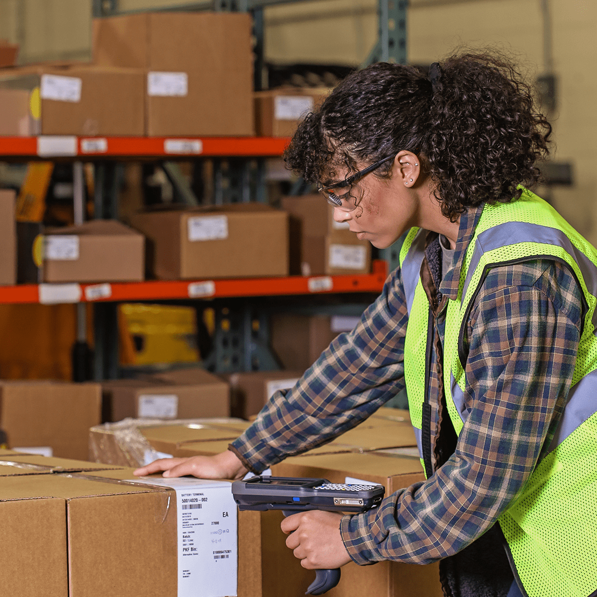 Is Your Warehouse Technology Keeping Up? How Modern Tech Streamlines Workflows to Boost Efficiency
